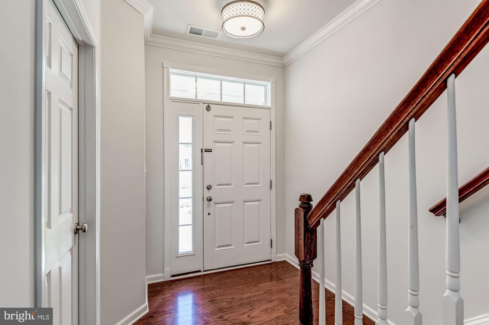 25450 South Riding Boulevard Chantilly, VA 20152 - Photo 8 of 41 Gallery Image 8