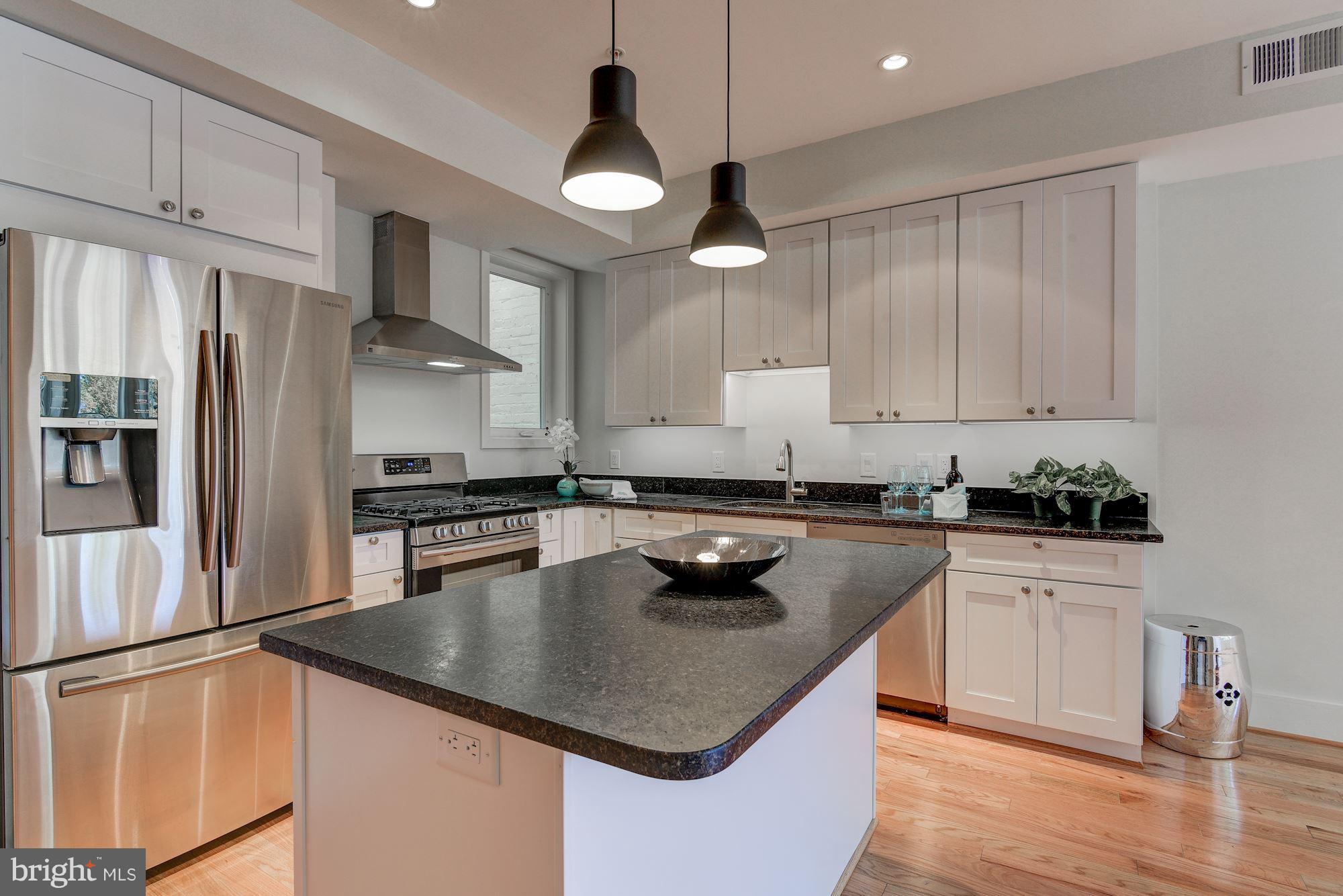 Welcome to 2703 11TH St., NW #2