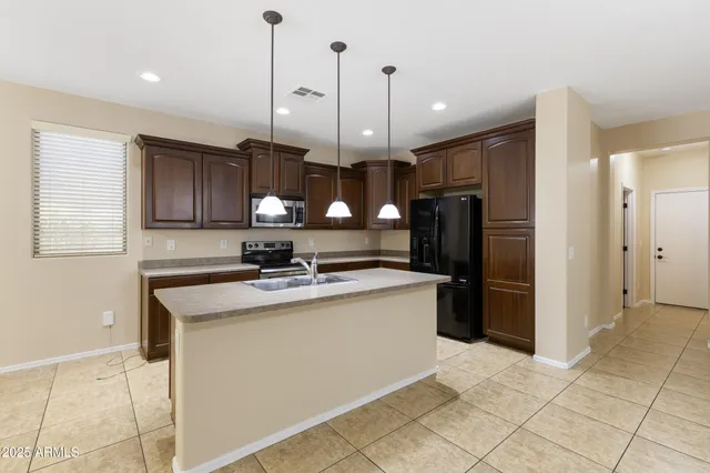 $2,495 | 1870 South Colt Drive, Gilbert, AZ 85295