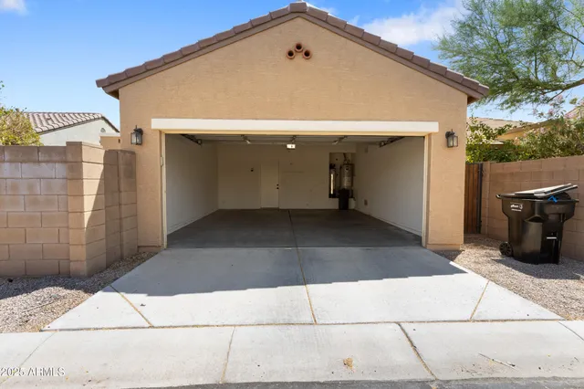 $2,495 | 1870 South Colt Drive, Gilbert, AZ 85295