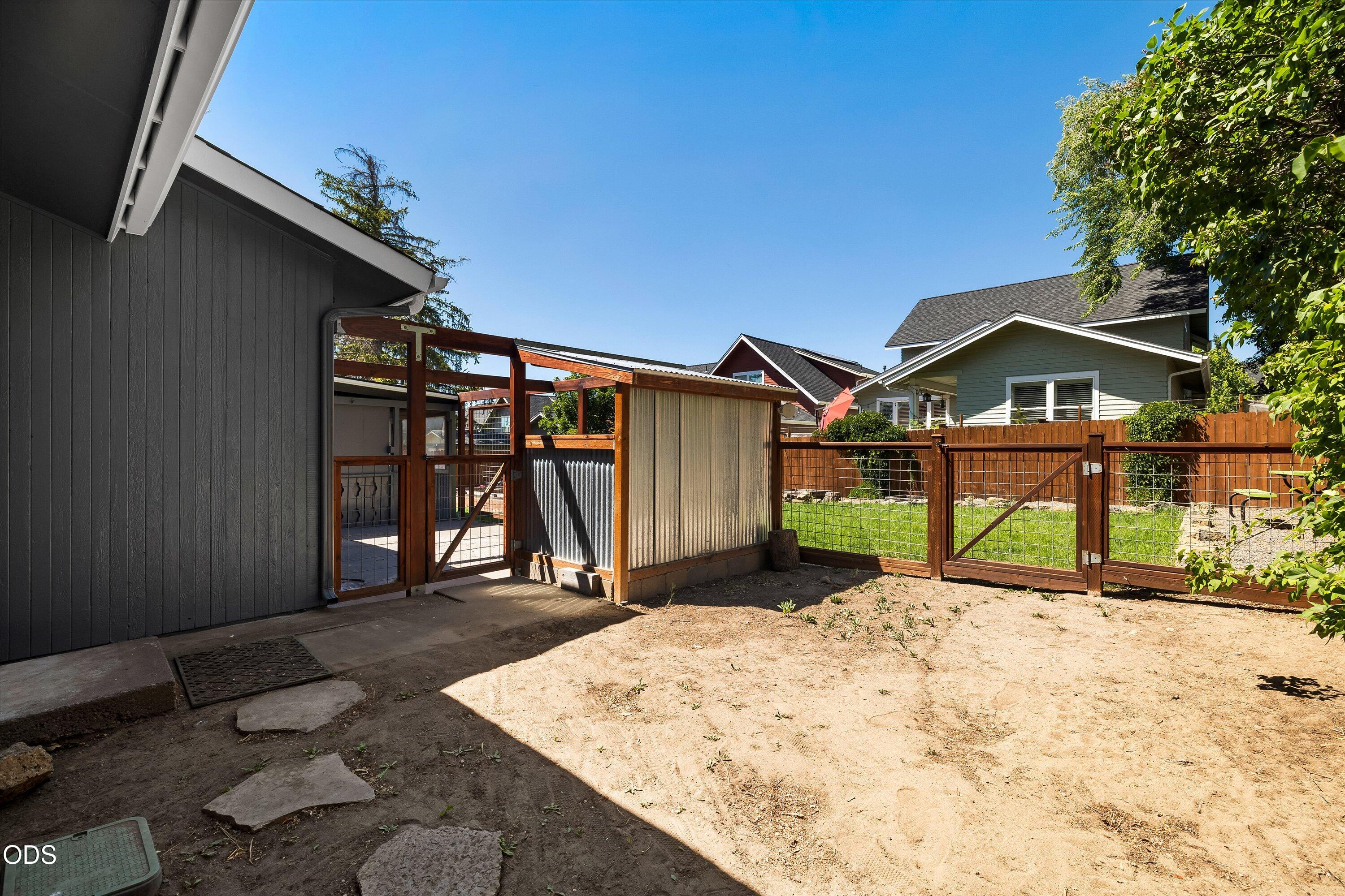 660 Northeast Innes Lane Bend, OR 97701 - Photo 40 of 41