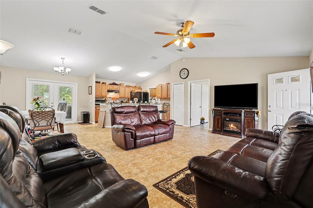 3147 Sydney Dover Road Dover, FL 33527 - Photo 3 of 26