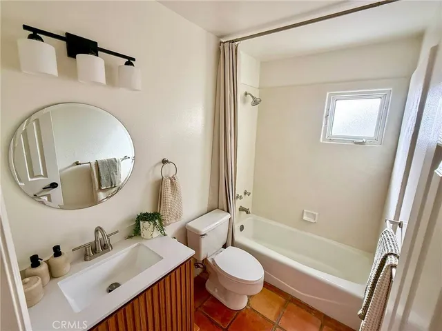 $1,695,000 | 214 North Irena Avenue, Unit B, Redondo Beach, CA 90277