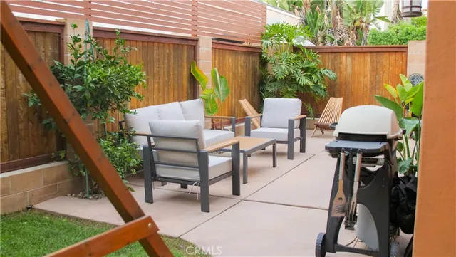 $1,695,000 | 214 North Irena Avenue, Unit B, Redondo Beach, CA 90277