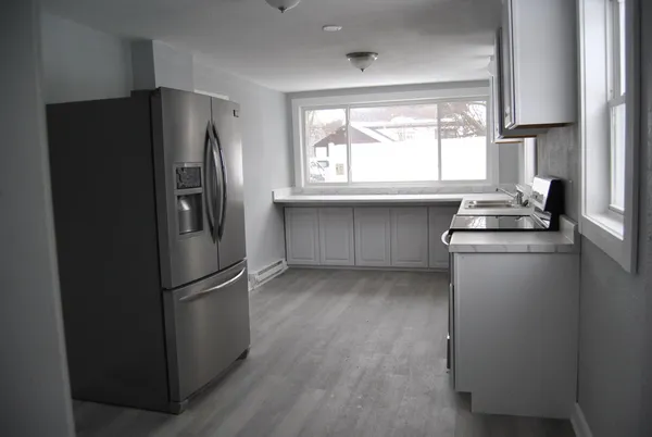 $199,000 | 3219 West Lynndale Avenue, Greenfield, WI 53221