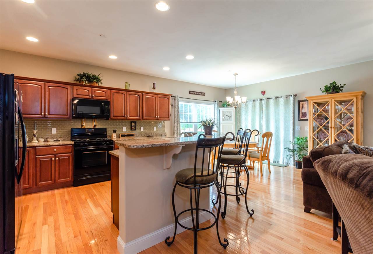 2 Thorn Hill Road Hooksett, NH 03106 - Photo 4 of 25