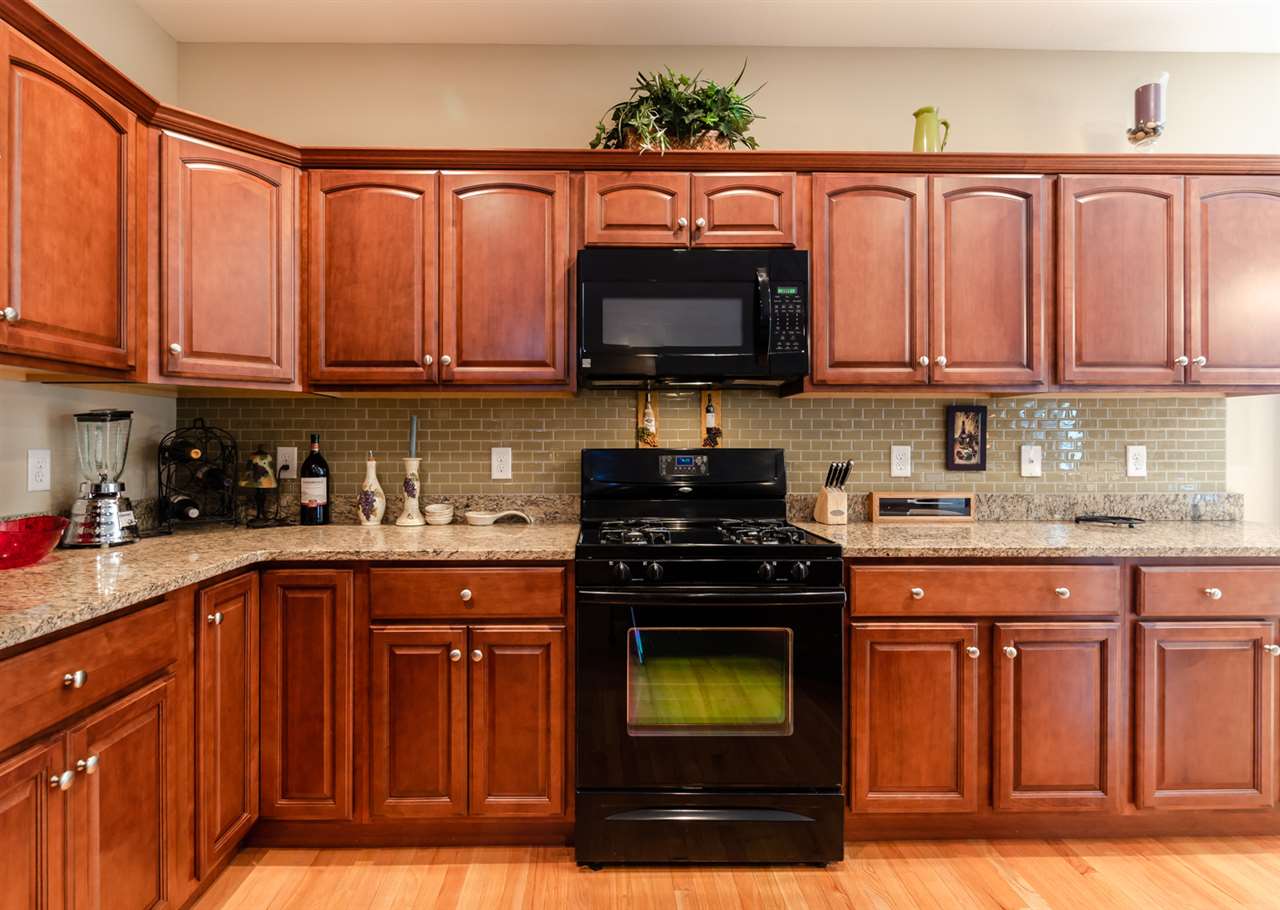 2 Thorn Hill Road Hooksett, NH 03106 - Photo 8 of 25