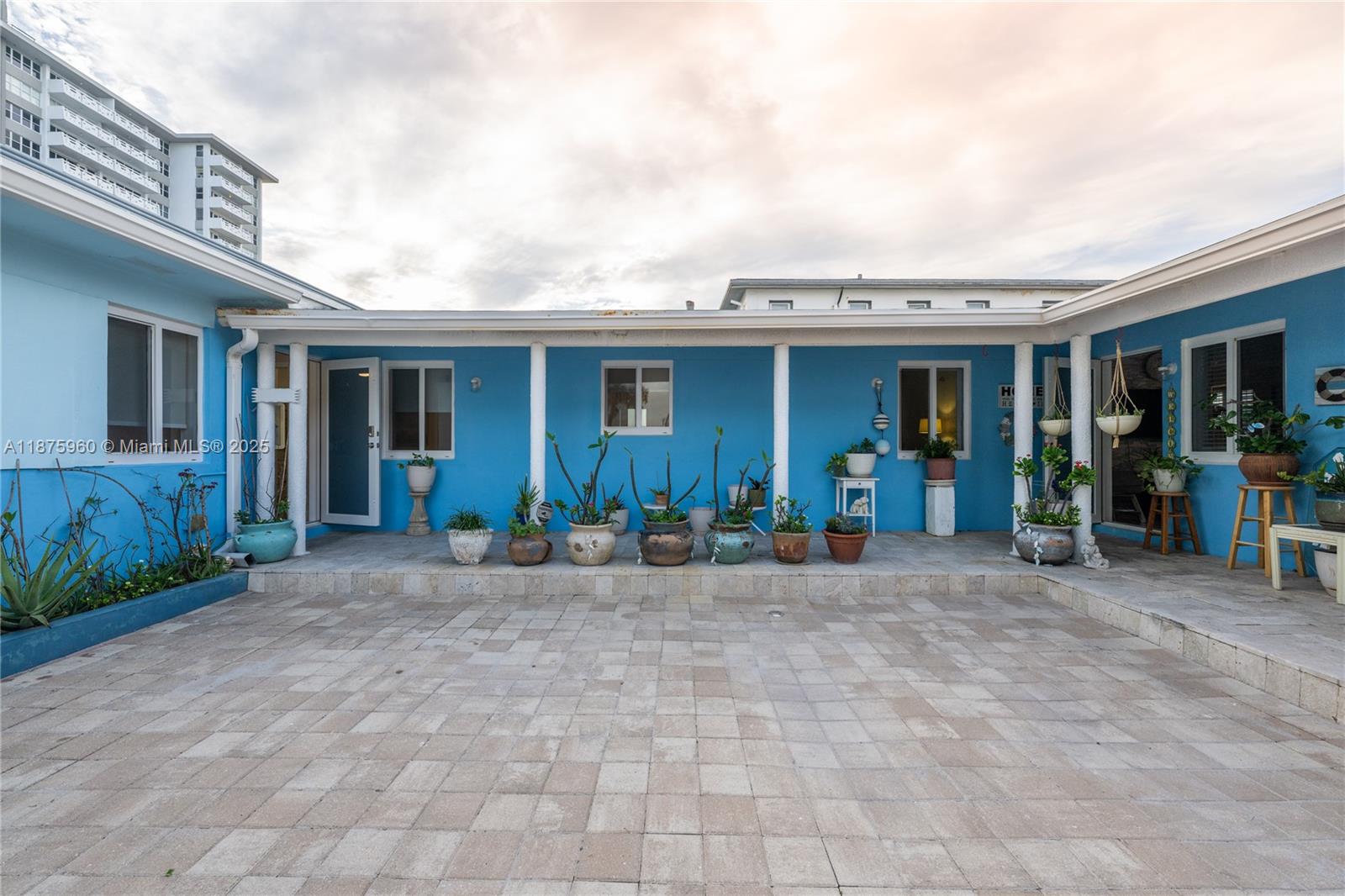 3220 North Surf Road, Unit 1 Hollywood, FL 33019 - Photo 4 of 28 Paved Driveway