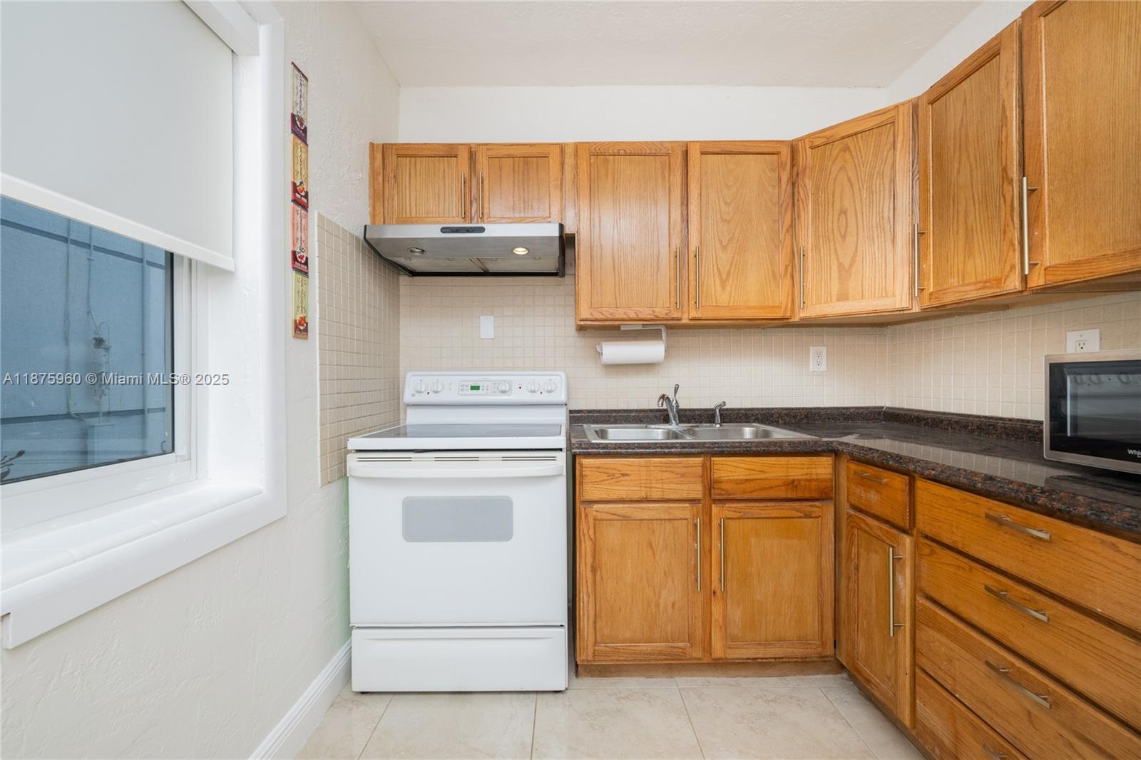 3220 North Surf Road, Unit 1 Hollywood, FL 33019 - Photo 10 of 28 Unit #2