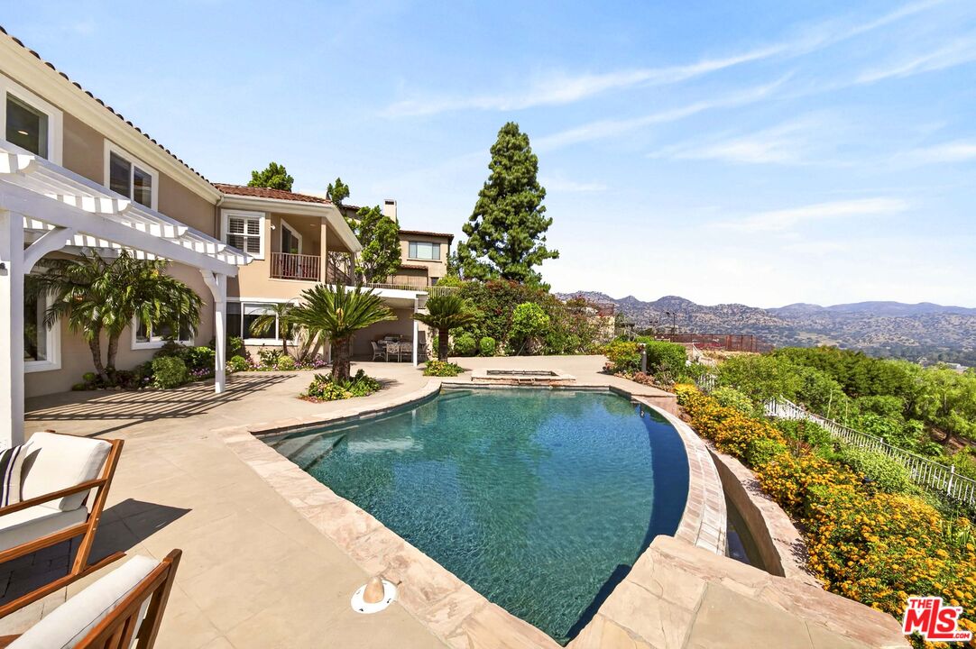 22355 South Summit Ridge Circle Chatsworth, CA 91311 - Photo 68 of 75