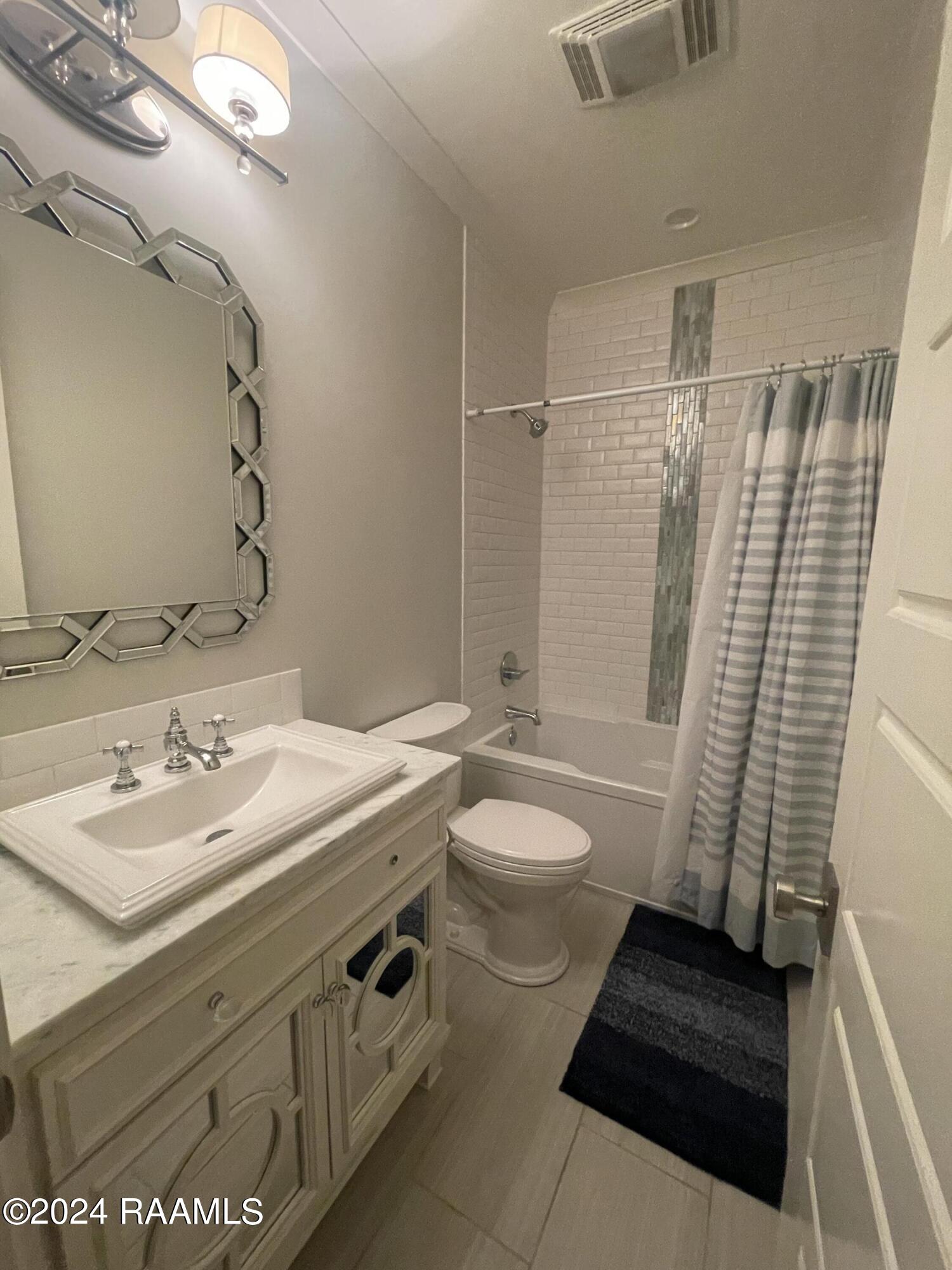 603 Waterview Road Youngsville, LA 70592 - Photo 19 of 23 8A34634B-F8F4-46A2-B046-0B9143DE8402
