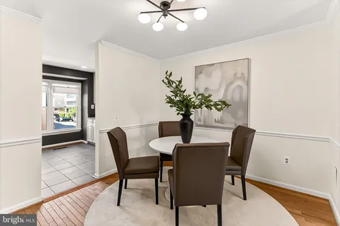 $725,000 | 104 South Wise Street, Arlington, VA 22204