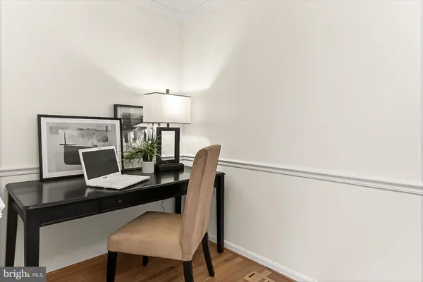 $725,000 | 104 South Wise Street, Arlington, VA 22204