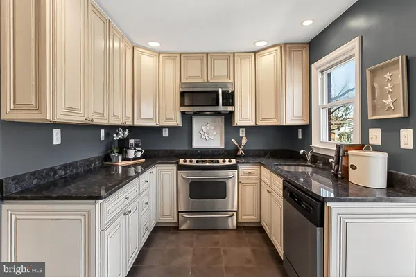 $725,000 | 104 South Wise Street, Arlington, VA 22204