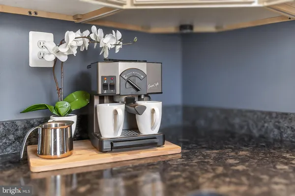 $725,000 | 104 South Wise Street, Arlington, VA 22204