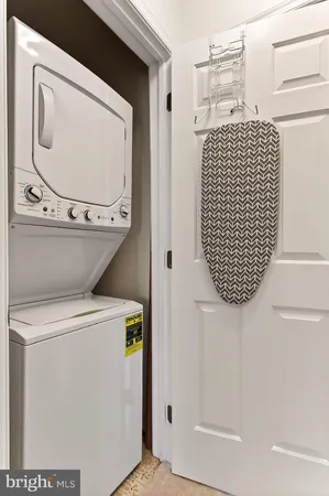 $725,000 | 104 South Wise Street, Arlington, VA 22204