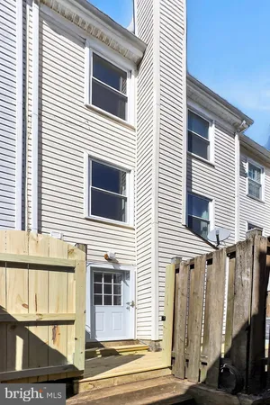 $725,000 | 104 South Wise Street, Arlington, VA 22204