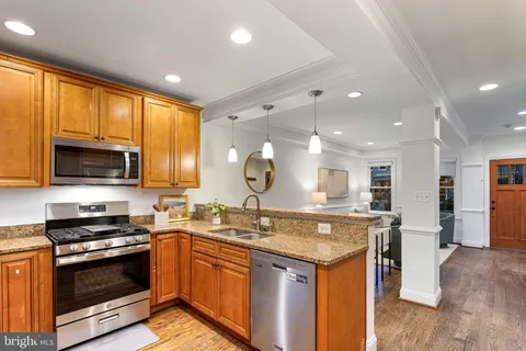 $849,000 | 621 Orleans Place Northeast, Washington, DC 20002