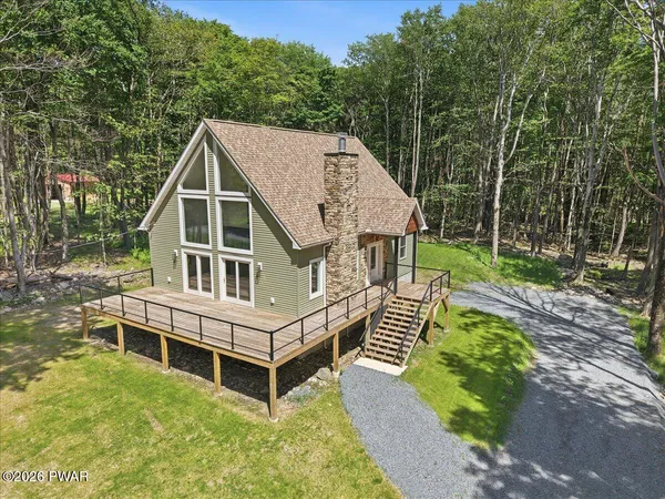 $549,900 | 131 Sunset Drive, Greentown, PA 18426