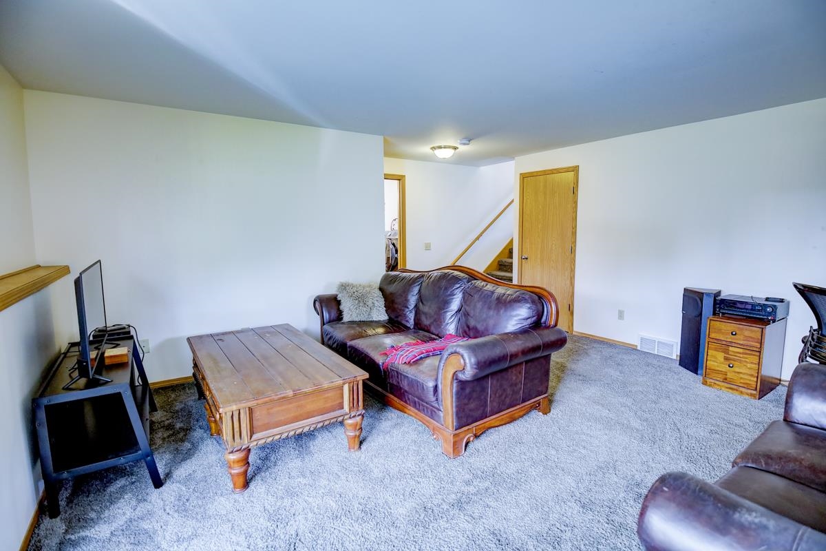 1124 Hubbell Street Marshall, WI 53559 - Photo 14 of 29