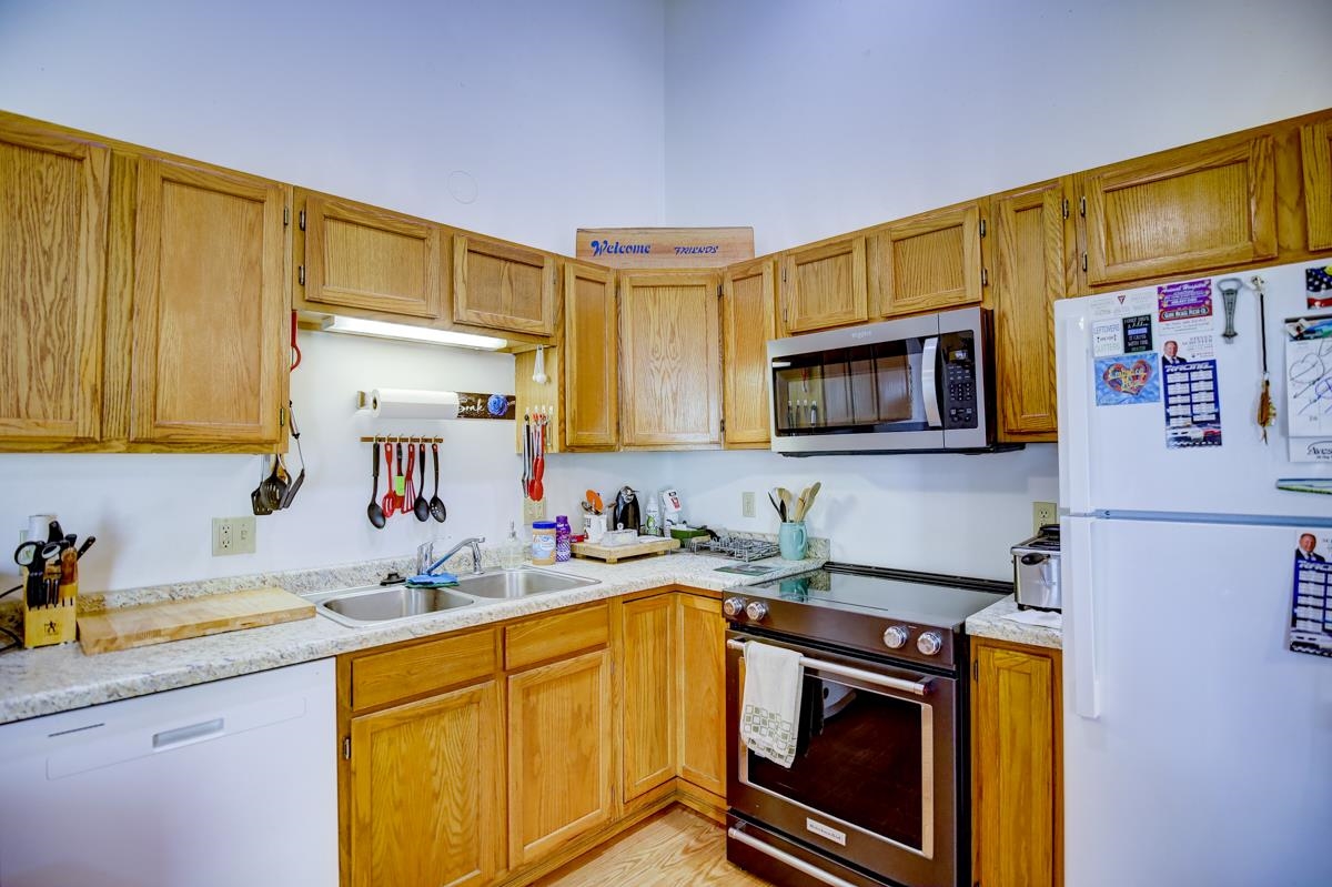 1124 Hubbell Street Marshall, WI 53559 - Photo 2 of 29