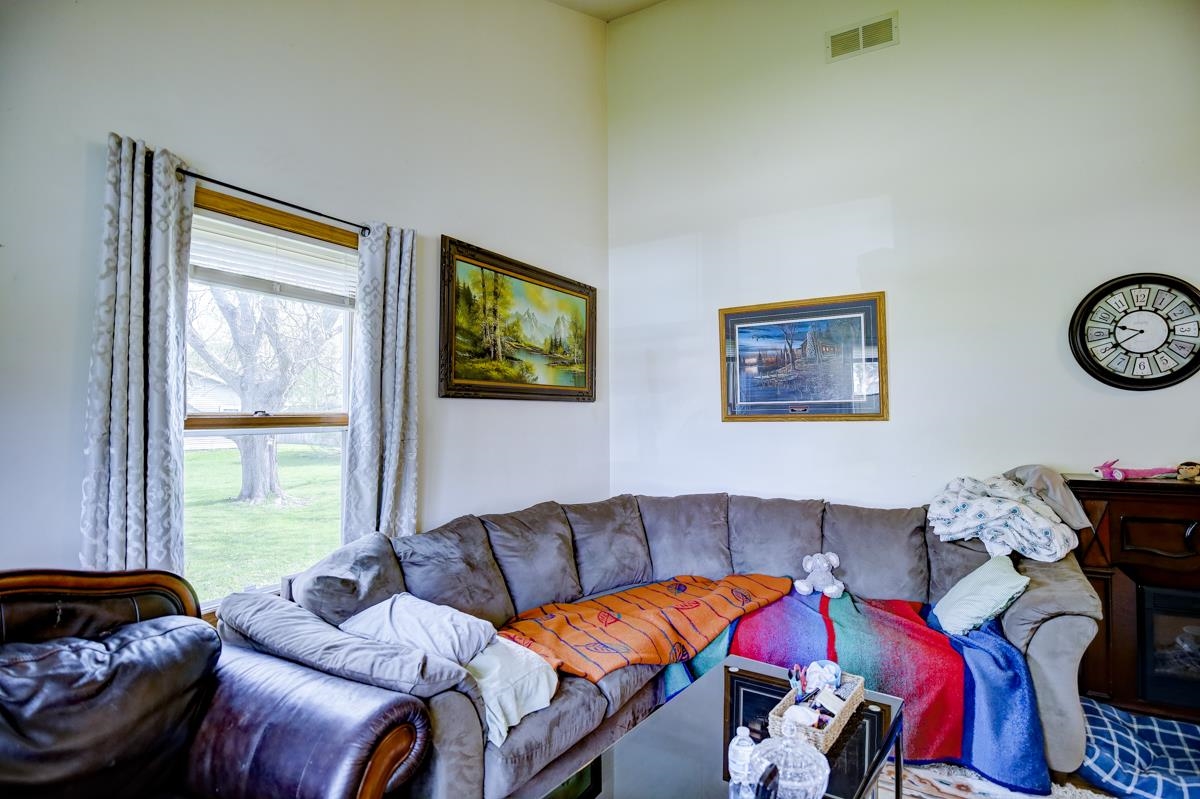 1124 Hubbell Street Marshall, WI 53559 - Photo 8 of 29