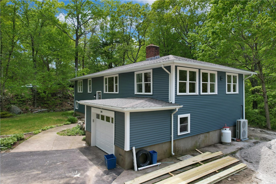 288 Scott Road Cumberland, RI 02864 - Photo 3 of 31