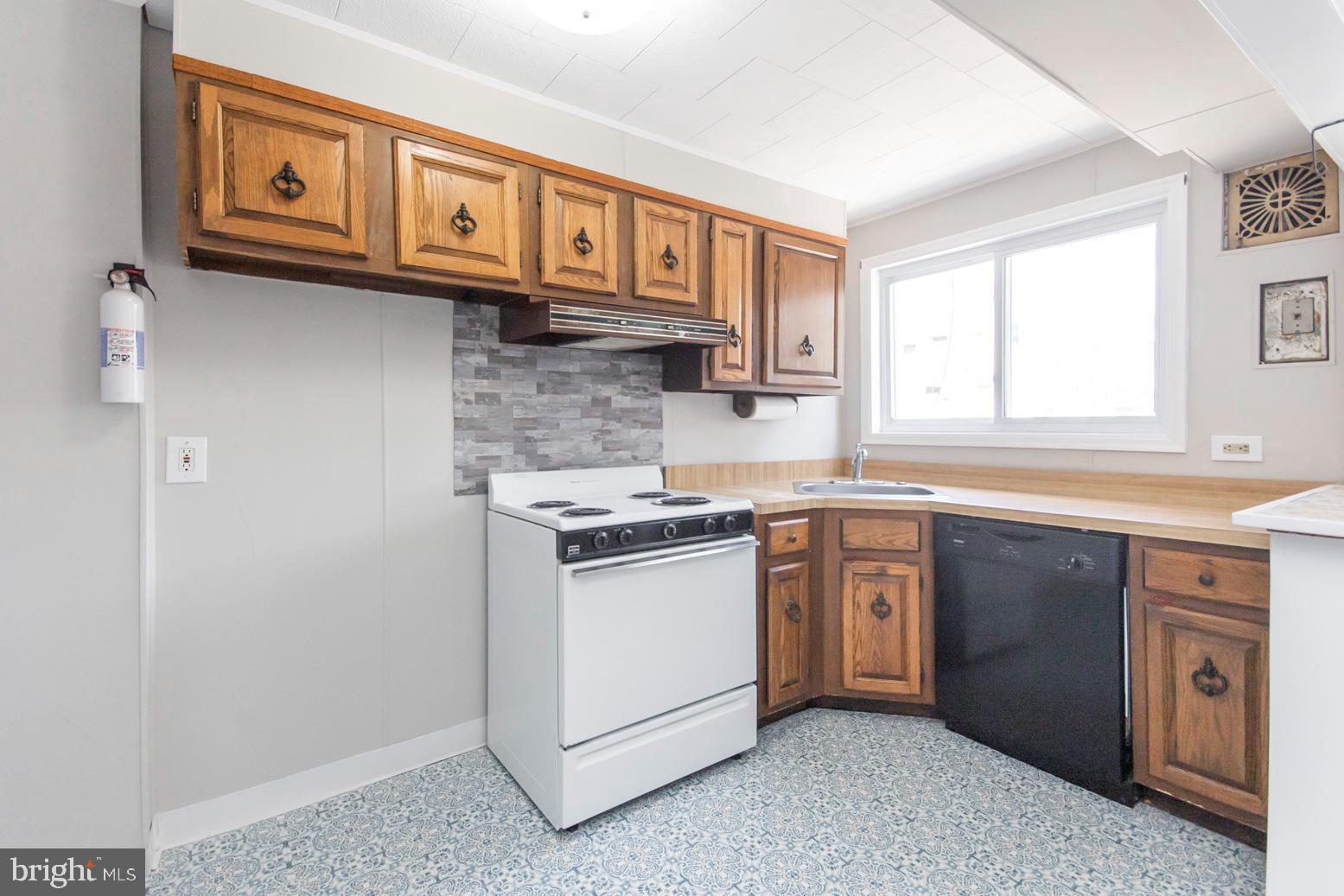 831 Grant Road Folcroft, PA 19032 - Photo 16 of 26