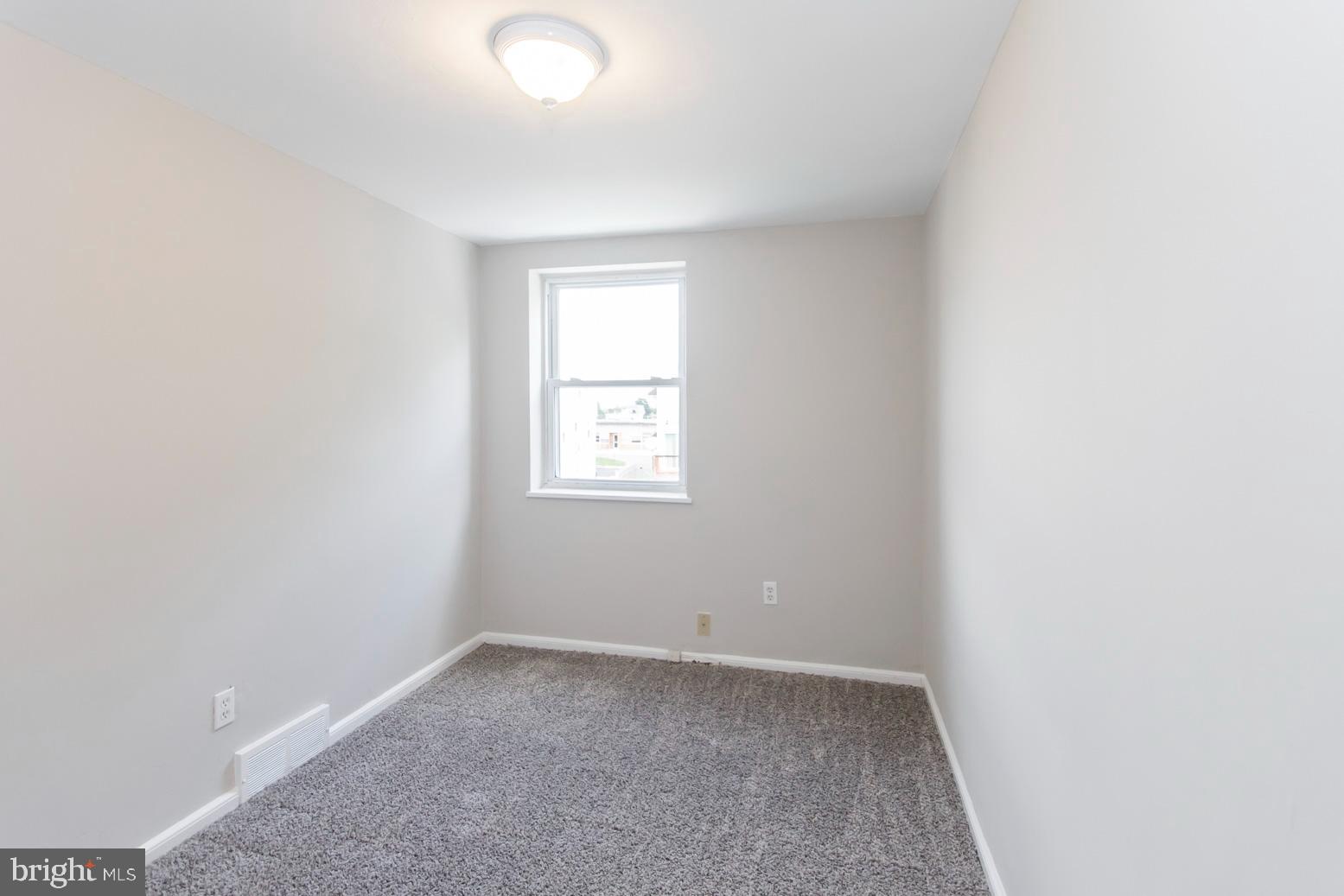 831 Grant Road Folcroft, PA 19032 - Photo 21 of 26