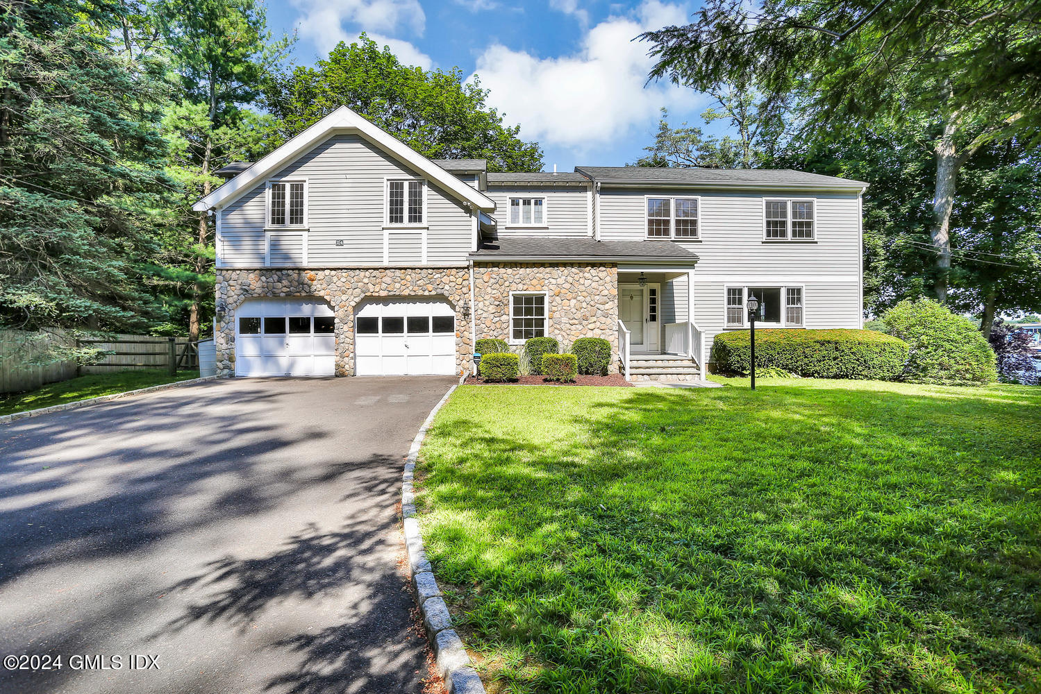 24 Juniper Lane Riverside, CT 06878 - Photo 29 of 35 24 Juniper Ln Riverside CT-large-002-025
