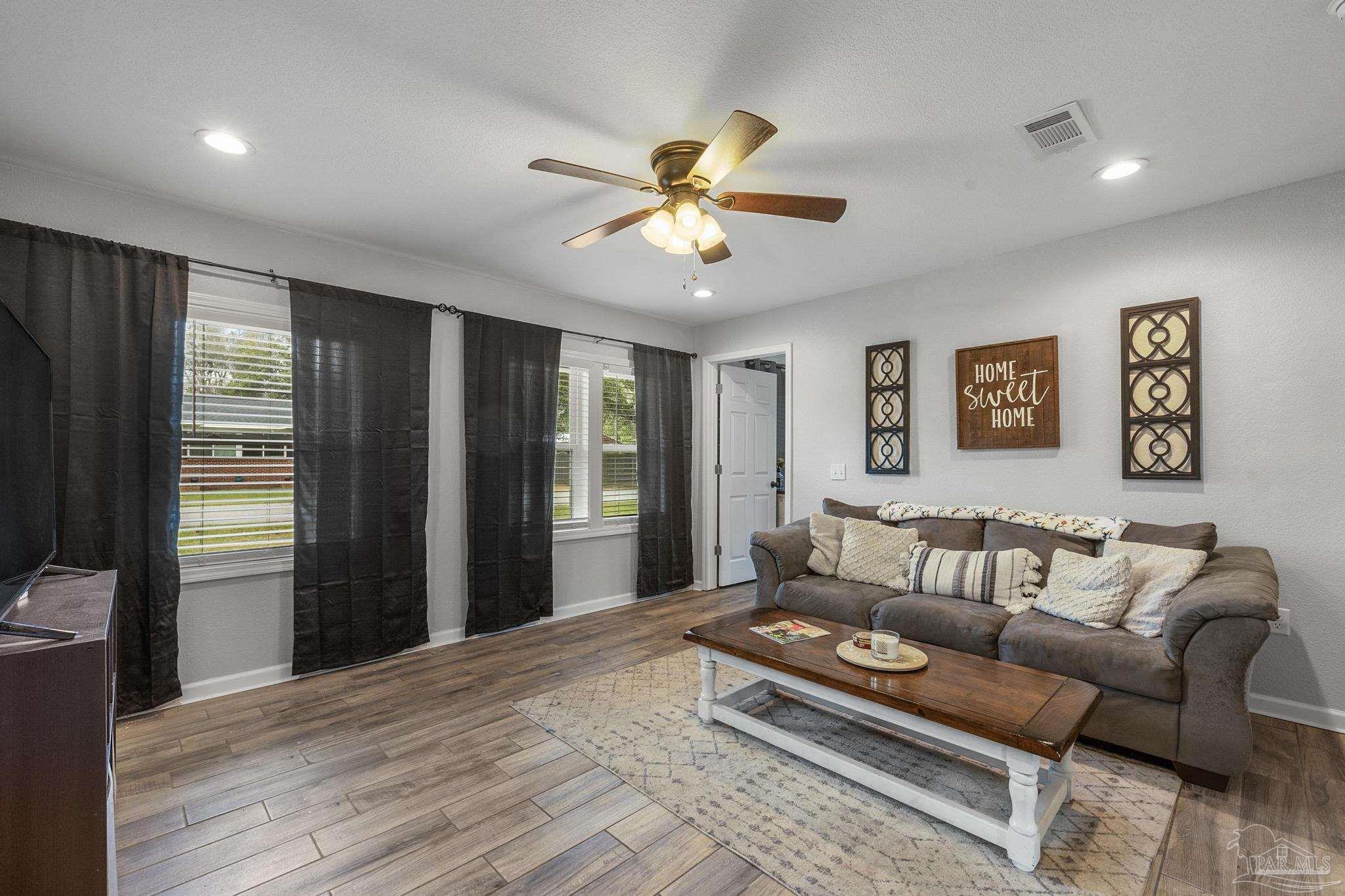 5320 Hutto Lane Jay, FL 32565 - Photo 7 of 16