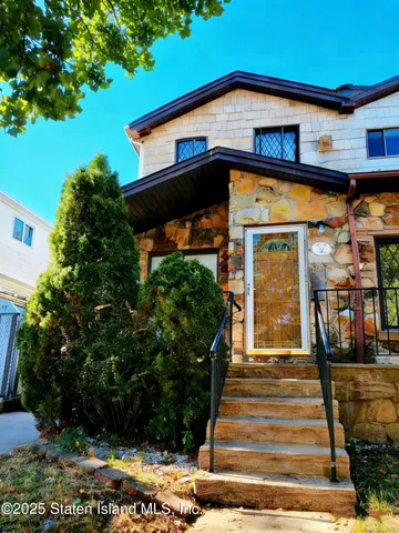 $788,000 | 16 Travis Avenue | New Springville