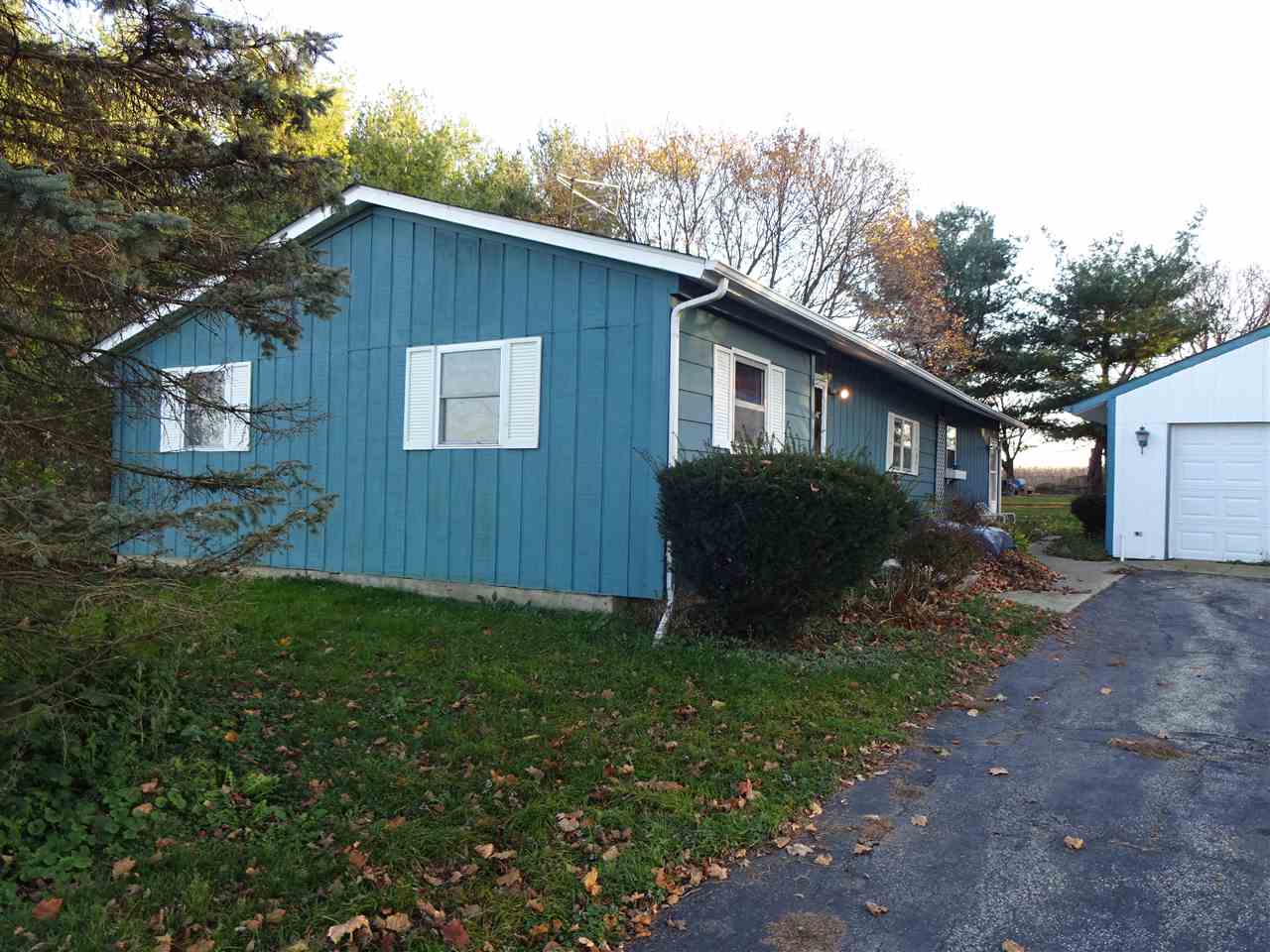 10807 Cemetery Road Capron, IL 61012 - Photo 2 of 7 a view of outdoor space and yard
