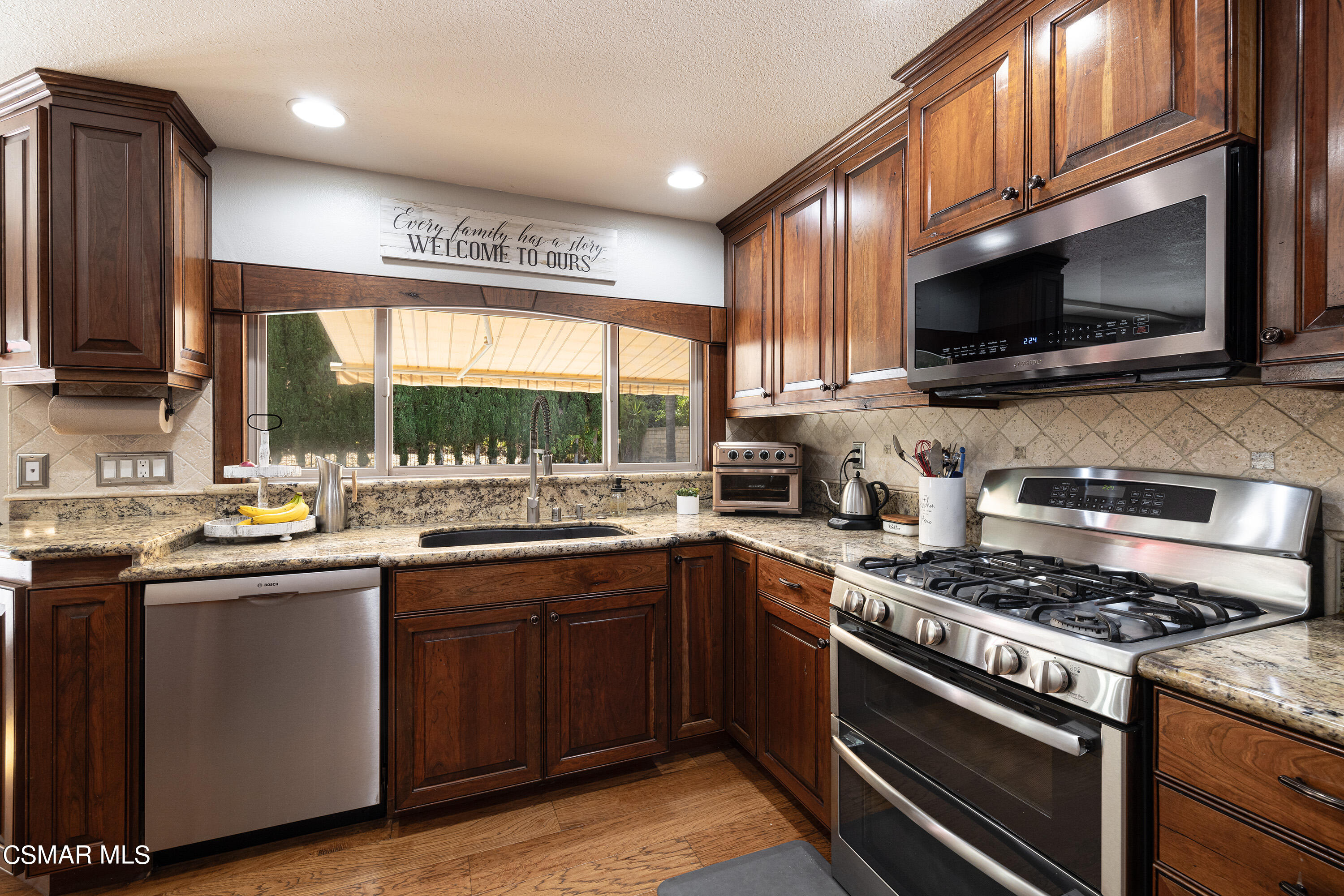 5620 Shoshone Street Simi Valley, CA 93063 - Photo 11 of 37 Shoshone11 (1)