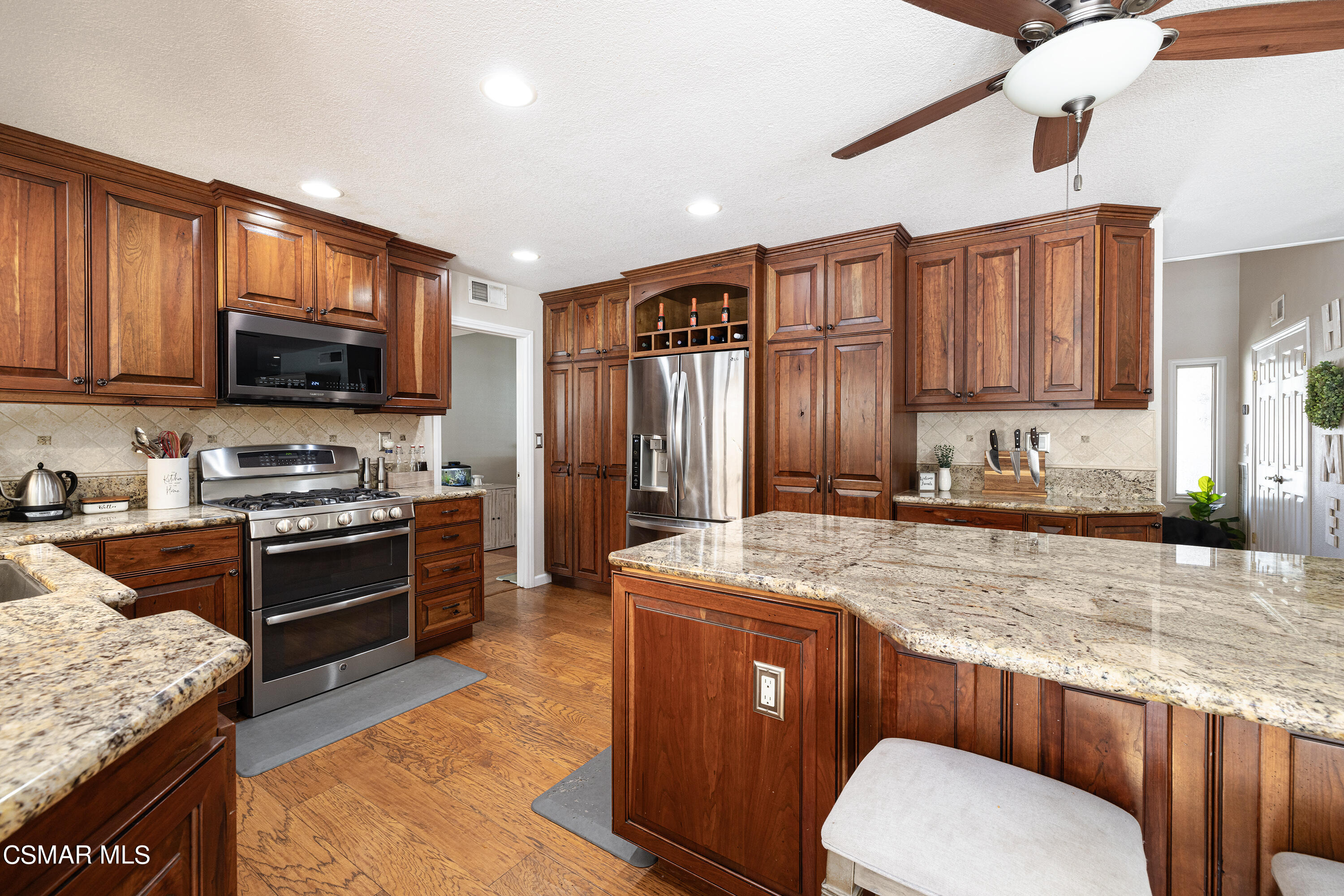 5620 Shoshone Street Simi Valley, CA 93063 - Photo 12 of 37 Shoshone10 (1)