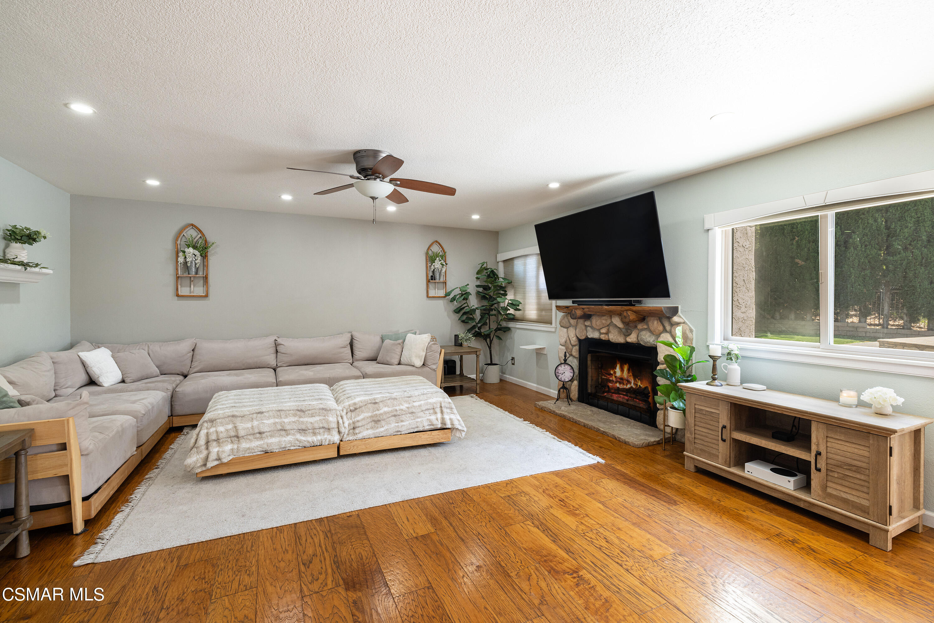 5620 Shoshone Street Simi Valley, CA 93063 - Photo 14 of 37 Shoshone8 (1)