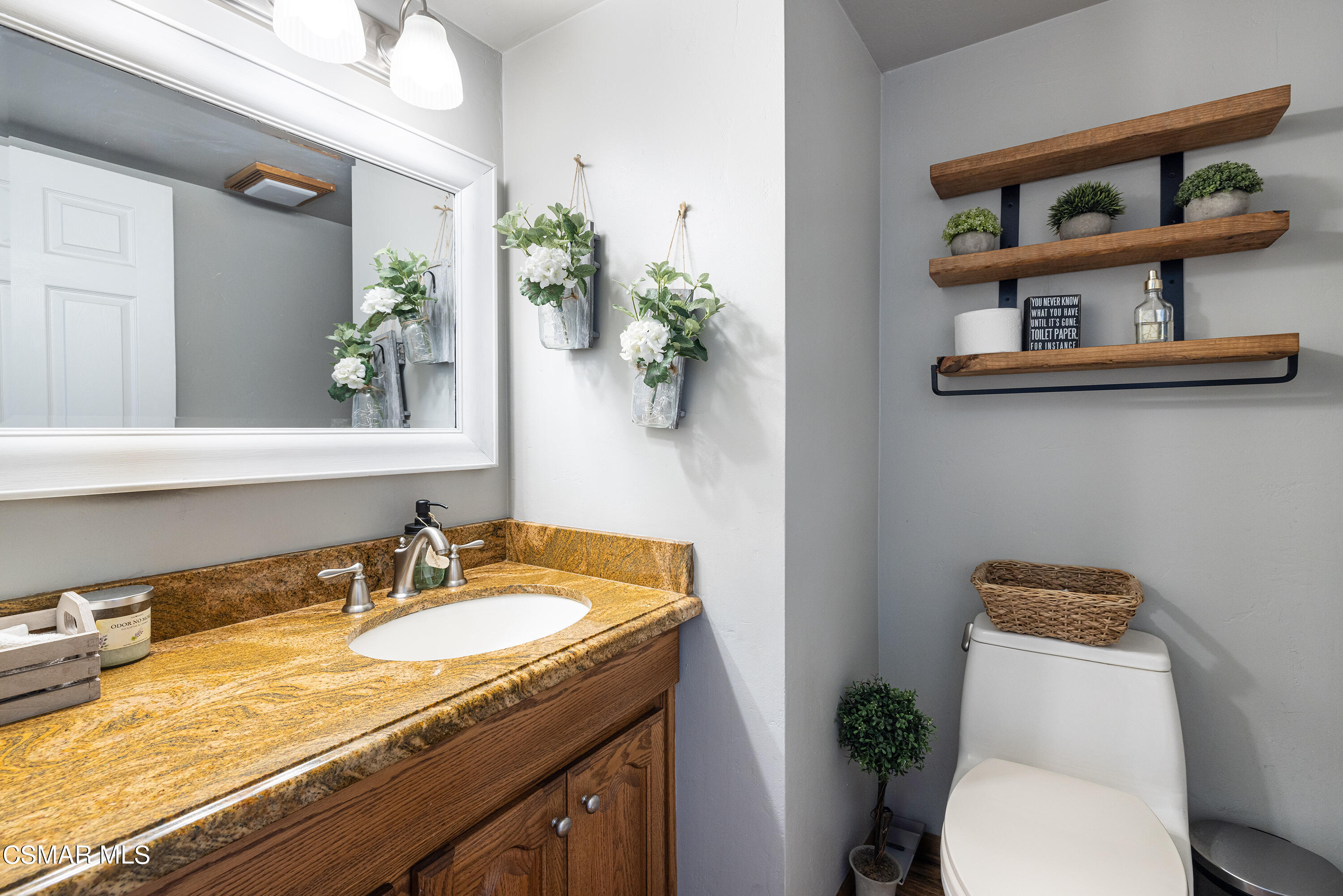 5620 Shoshone Street Simi Valley, CA 93063 - Photo 15 of 37 Shoshone12 (1)