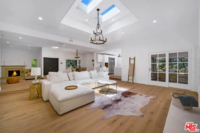 $11,750 | 4370 Park Milano, Calabasas, CA 91302