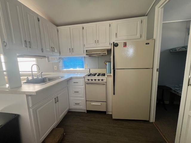 2795 East 28th Road Marseilles, IL 61341 - Photo 13 of 22 a white refrigerator freezer sitting in a kitchen
