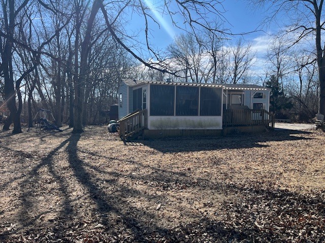 2795 East 28th Road Marseilles, IL 61341 - Photo 2 of 22 a backyard of a house