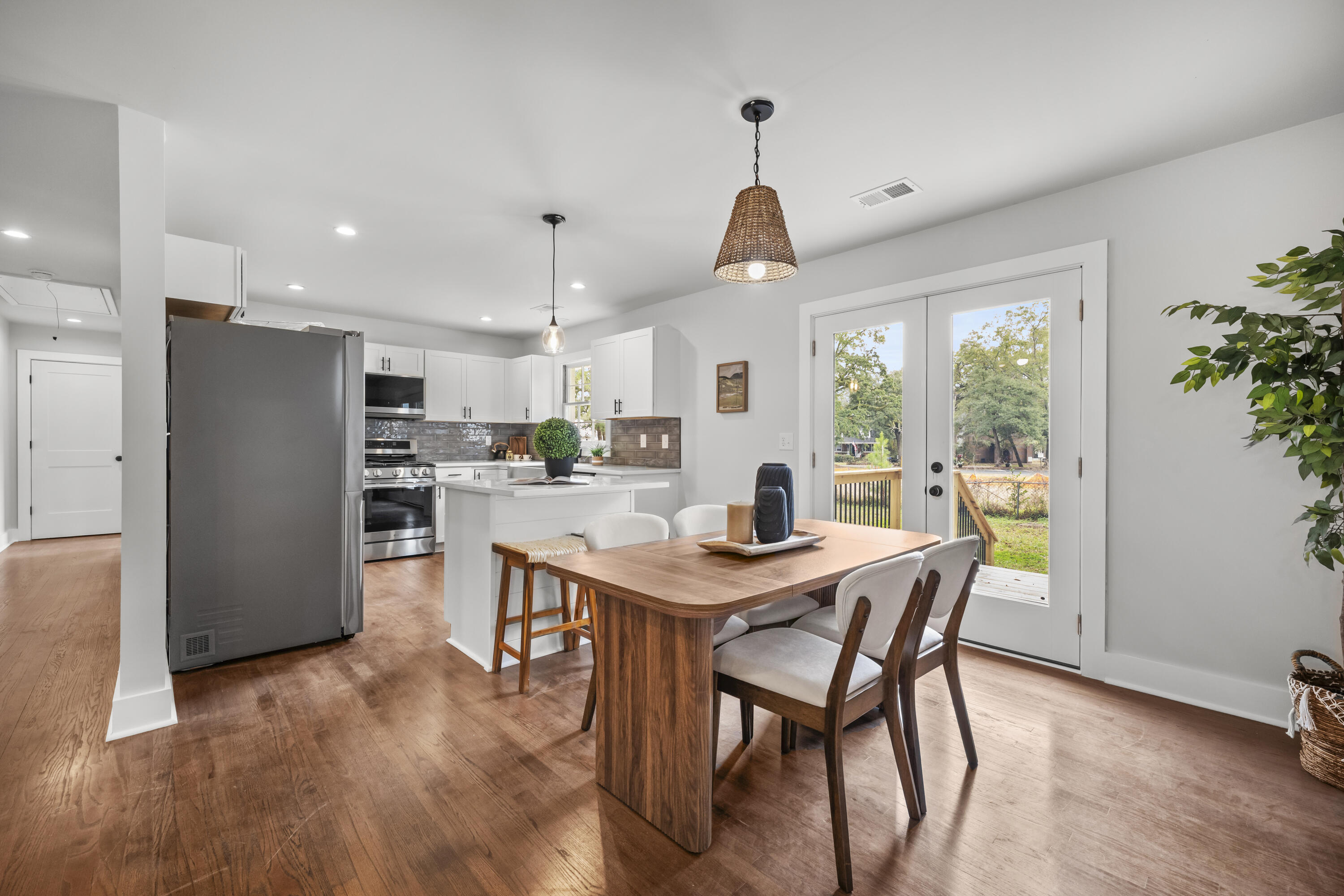 113 County Rd S-18-342 Summerville, SC 29483 - Photo 8 of 46 P1077138