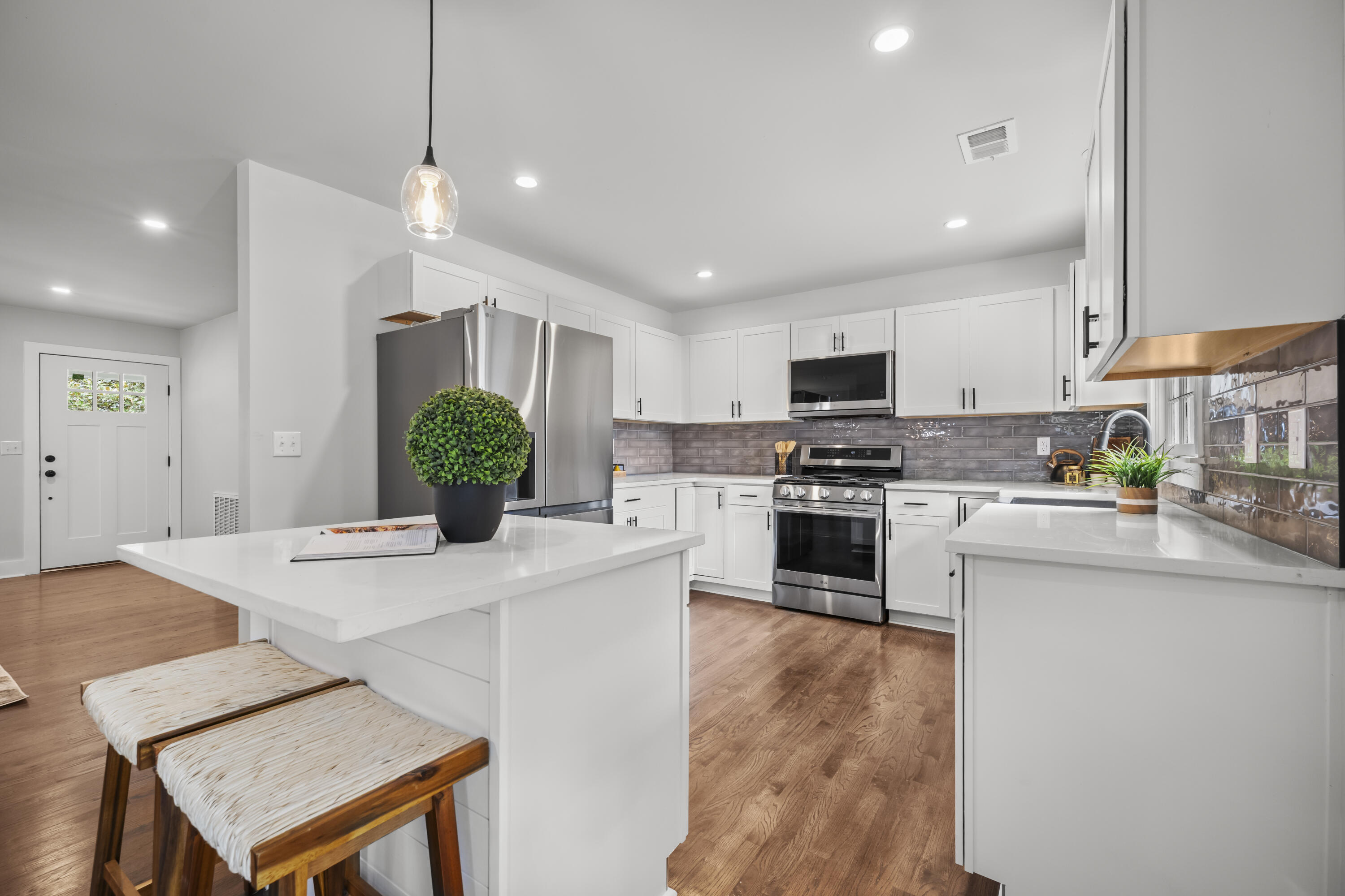 113 County Rd S-18-342 Summerville, SC 29483 - Photo 10 of 46 P1077148