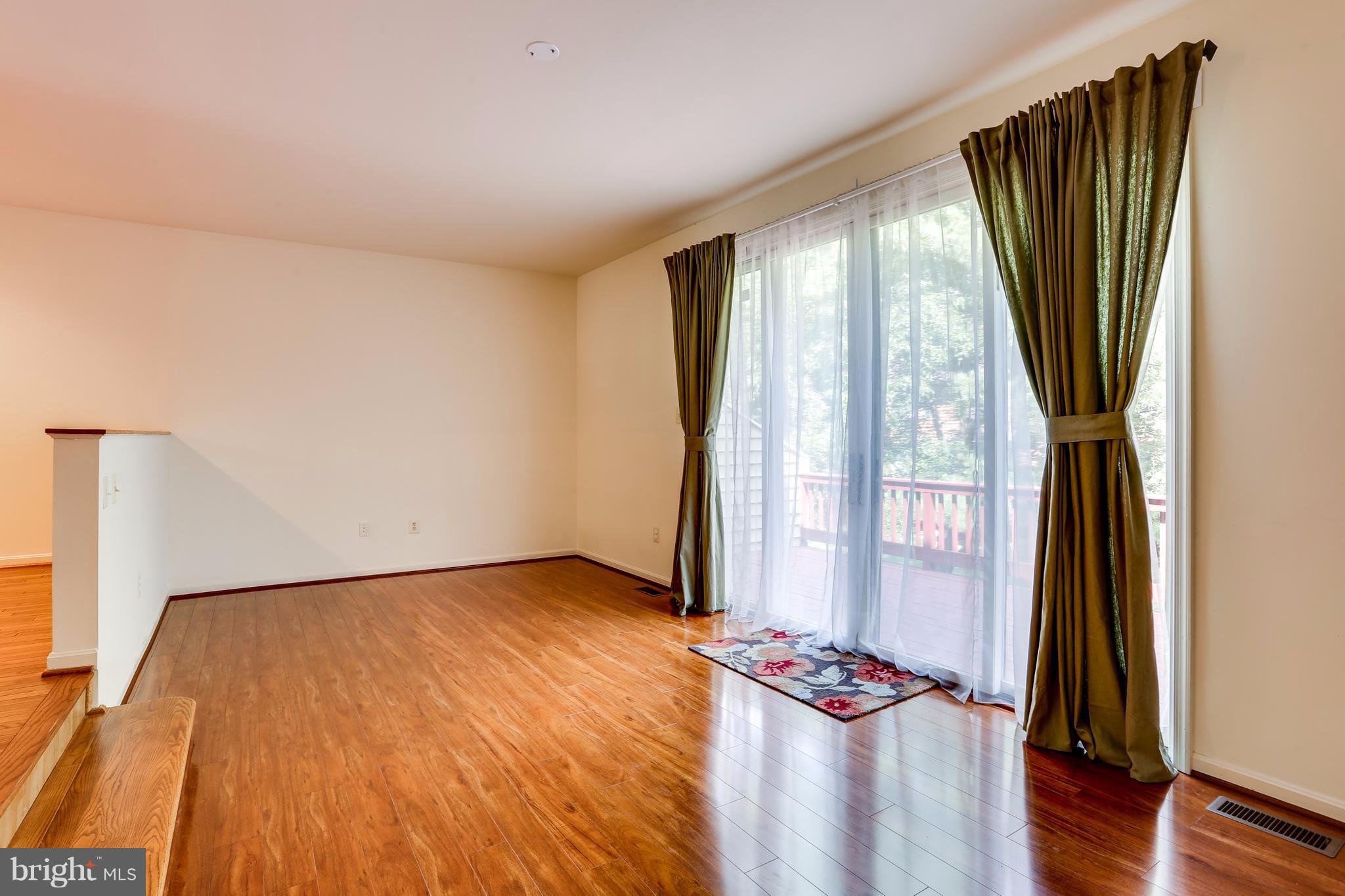 5217 Columbia Road, Unit 661 Columbia, MD 21044 - Photo 2 of 28 Living Room