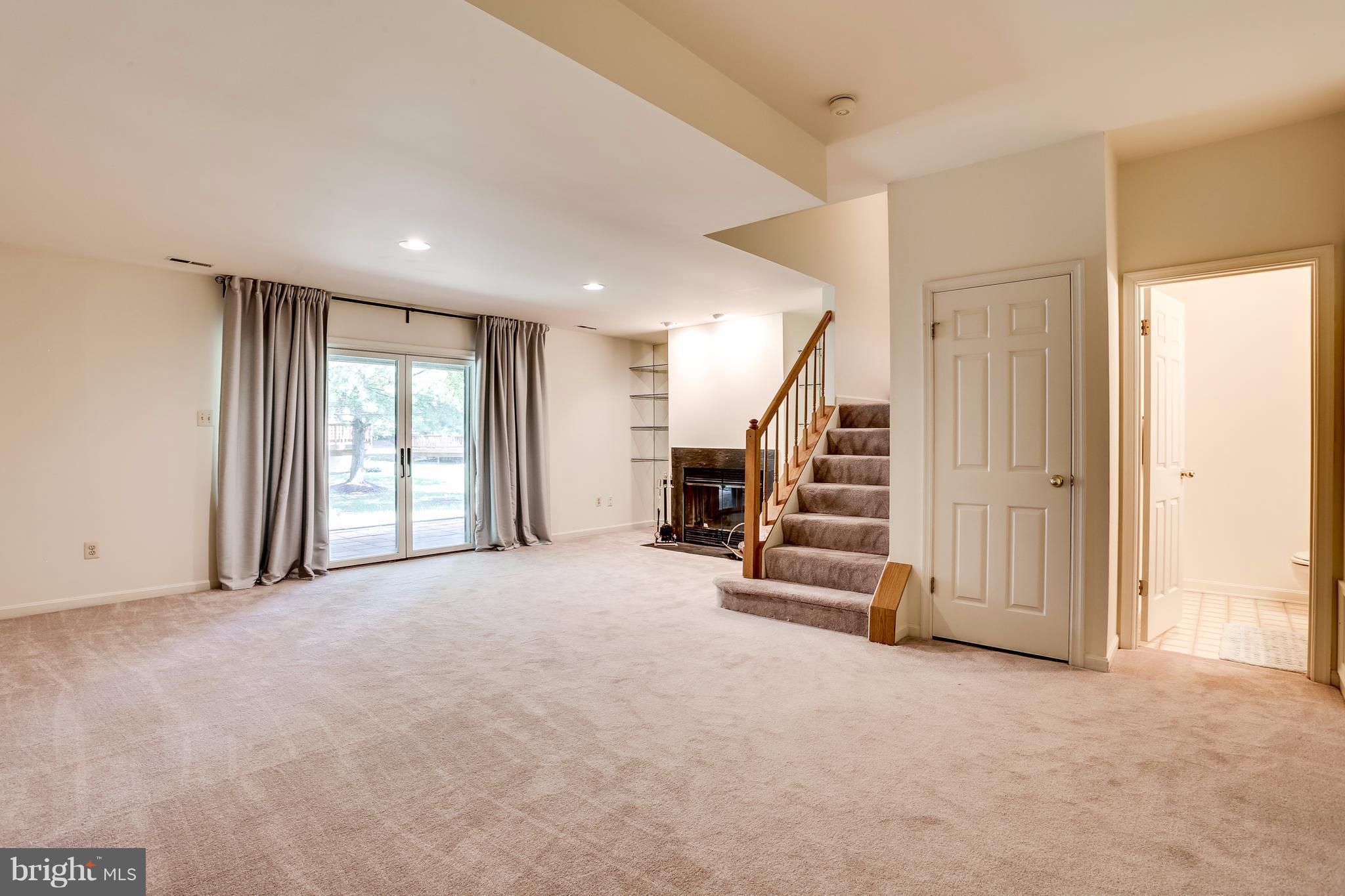 5217 Columbia Road, Unit 661 Columbia, MD 21044 - Photo 24 of 28 Basement w/ Walkout ,rec.room