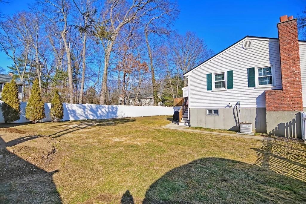 26 Meadow Road Medway, MA 02053 - Photo 6 of 33 Gallery Image 6