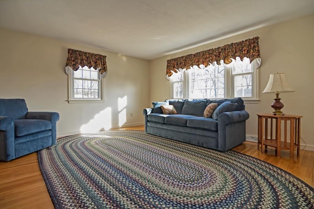 26 Meadow Road Medway, MA 02053 - Photo 10 of 33 Gallery Image 10