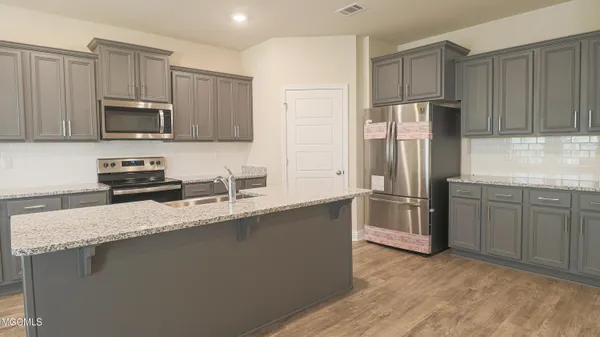 $2,250 | 10749 Chapelwood Drive, Gulfport, MS 39503