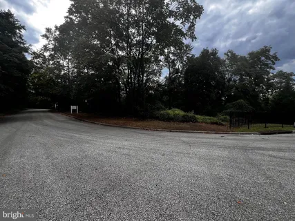 $1,800,000 | 22 Foxwood Circle, Bryn Mawr, PA 19010