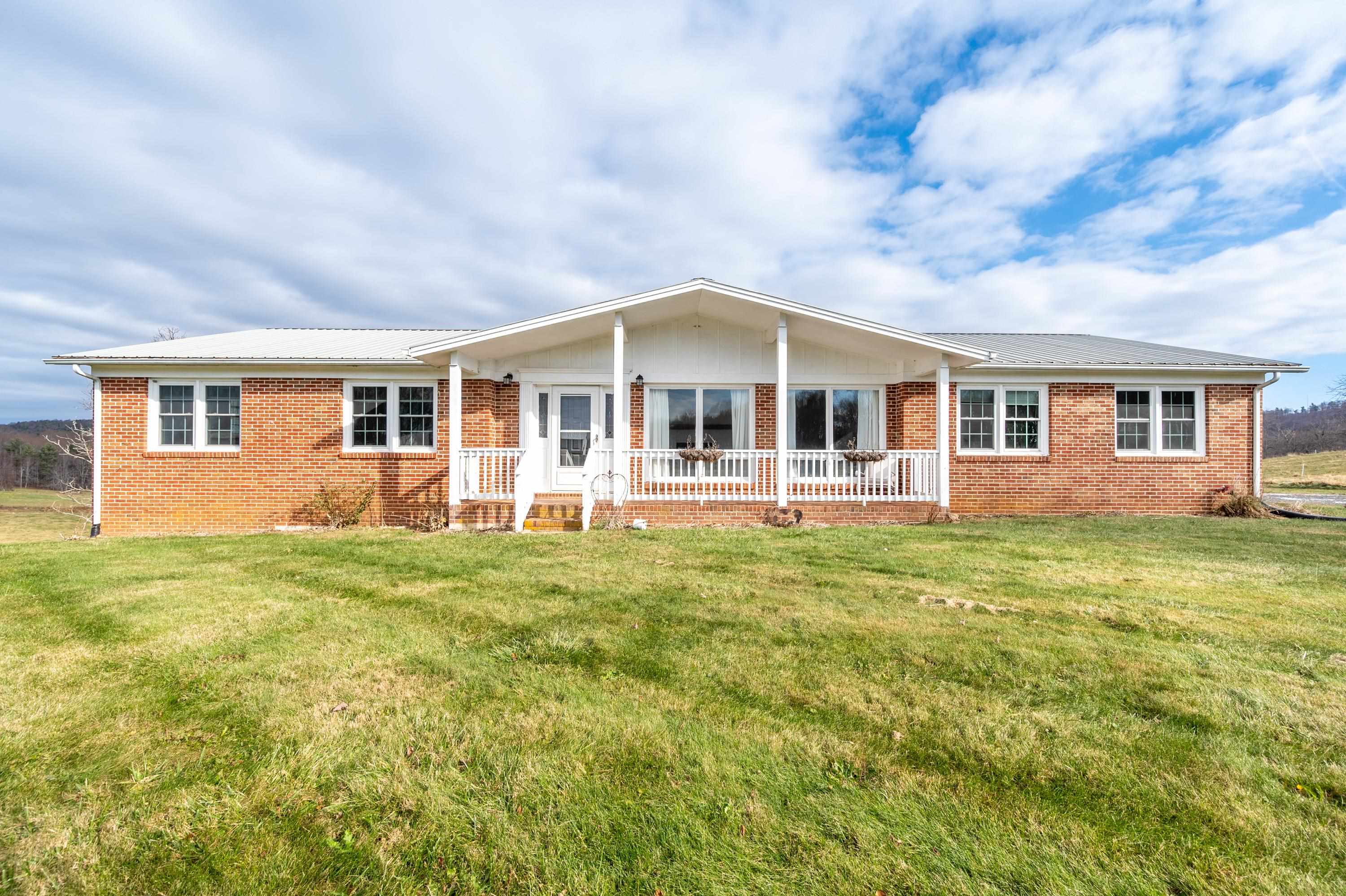 4727 Joy Ranch Road Hillsville, VA 24343 - Photo 2 of 53 Gallery Image 2