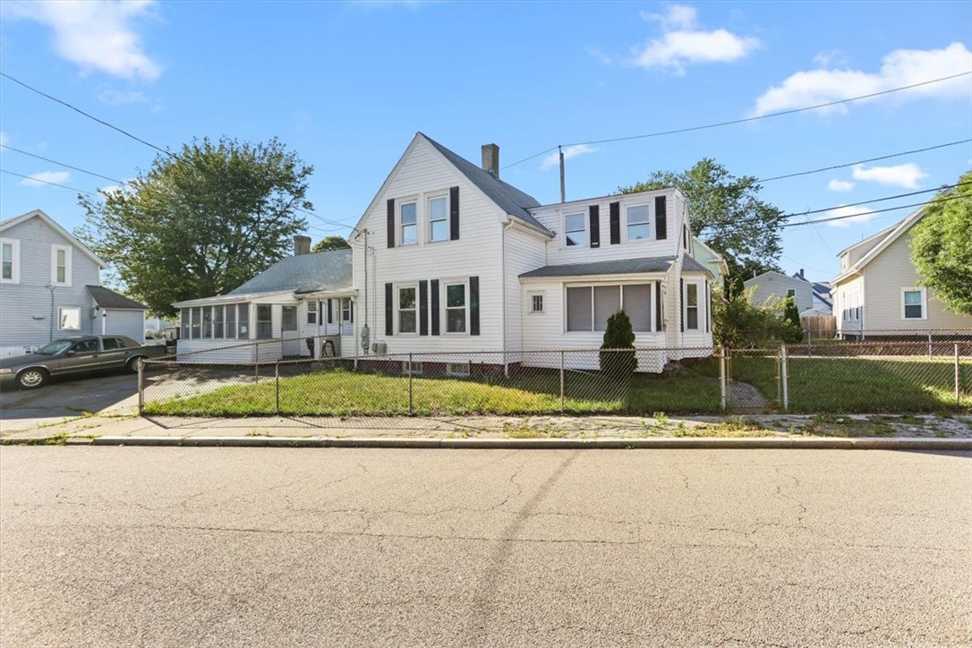 6 Shore Road East Providence, RI 02915 - Photo 2 of 43 Gallery Image 2